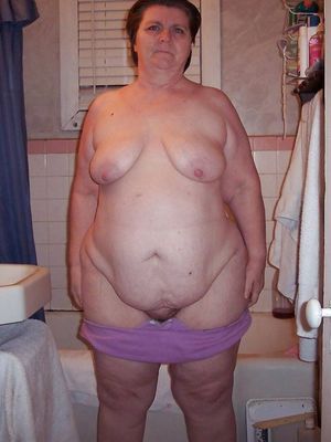 Nude amateur pics with plump mature