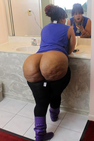 Big ass ebony women photographed nude at