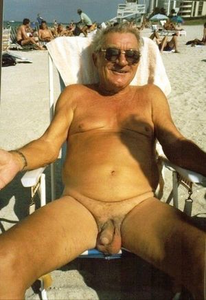 Naked Old men shows big cocks